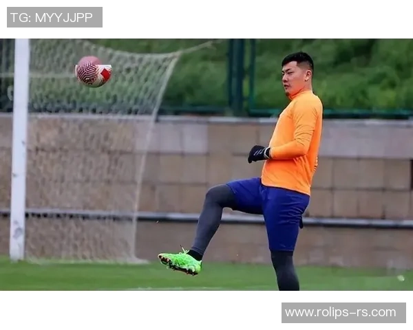 中国足球球星身材特点分析:体型差异如何影响场上表现与竞技状态 中国足球球星身材特点分析:体型差异如何影响场上表现与竞技状态