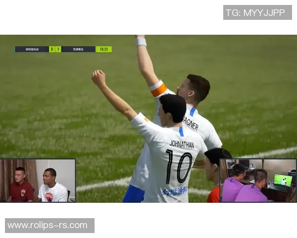 维尼修斯足球背包挂件球星卡设计独特时尚个性潮流必备小物品